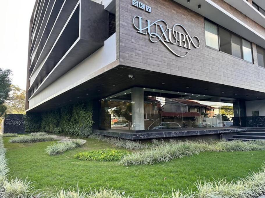 Apto Lujoso Luminoso Y Moderno Al Lado De M40 Y Tower Apartment